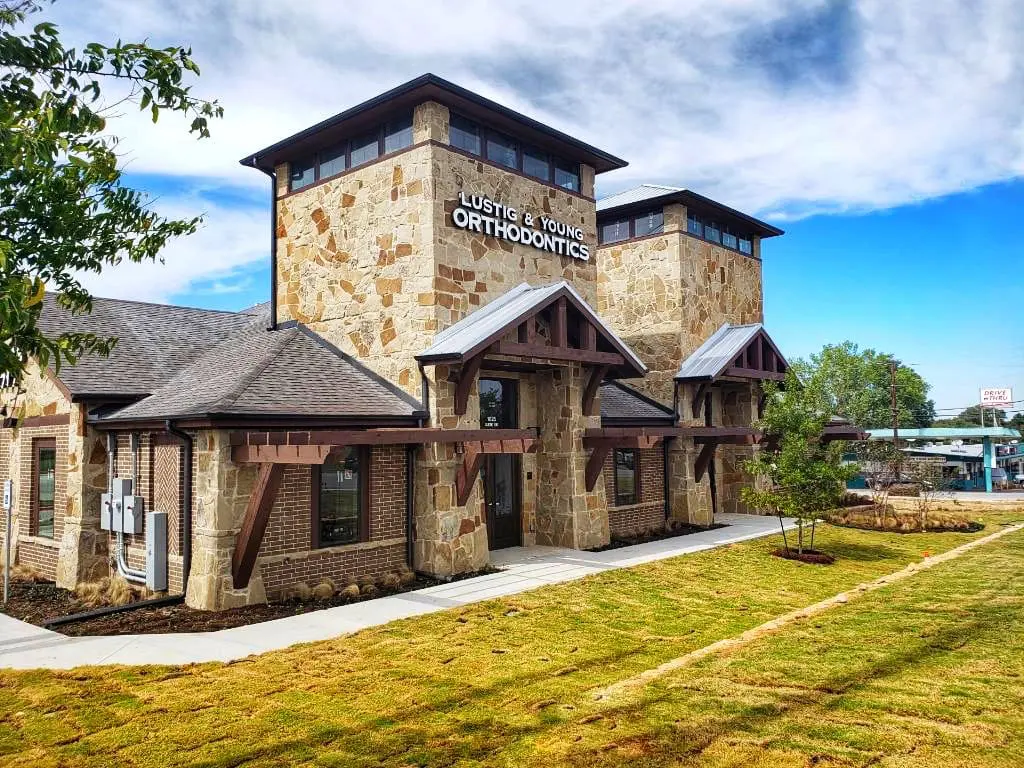 JEREMY LUSTIG, DDS, MS and ANDREW N. YOUNG, DDS, MS - Exterior office